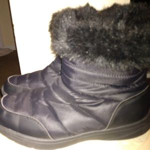 Black Everlast boots for women